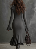 Vestido midi de punto retro con cuello de cremallera y mangas trompeta