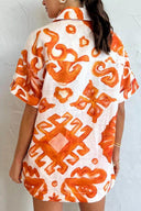 Conjunto de camisa holgada con solapa y shorts estampados únicos