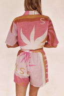 Conjunto de camisa y pantalones cortos sueltos estampados Bright Sun para vacaciones