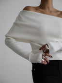 Minimalistisches Cremefarbenes Strick-Layering-Set