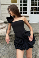 Romantisches Tulpen Taillen Trägerloses Mini-Kleid