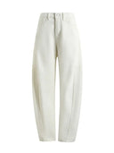 Trendige, lockere Jeans mit Bogen-Schnitt