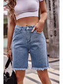 Shorts di jeans versatili con orlo sfrangiato