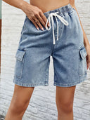 Vaskede denimshorts med elastik og bindebånd i taljen
