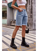 Shorts di jeans versatili con orlo sfrangiato