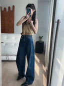 Trendige, lockere Jeans mit Bogen-Schnitt