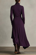 Vestido Maxi Roxo com Gola Alta, Assimétrico e Plissado