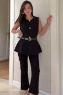 Completo urbano con blazer smanicato e pantaloni