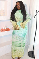 Vestido maxi psicodélico de manga larga con abertura y diseño de menta