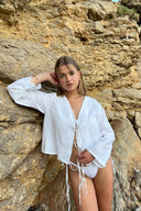 Blusa elegante e semplice con lacci