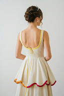 Midi-Kleid mit U-Ausschnitt und Lagenrock