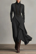 Vestido Maxi Roxo com Gola Alta, Assimétrico e Plissado