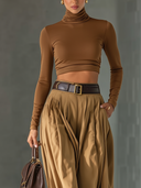 Conjunto feminino de top castanho misto e calças largas