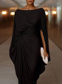 Vestido largo elegante con mangas capa drapeadas