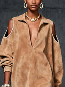 Robe courte camel en suédine synthétique à épaules dénudées