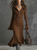 Vestido midi de punto retro con cuello de cremallera y mangas trompeta