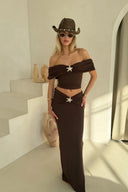 Off-shoulder rynket tube maxi-nederdel med slids, sæt