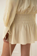 Rochie crem cu umerii goi