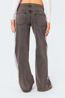 Low Waist lockere Jeans mit seitlichen Streifen und Schleife, weit geschnitten