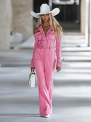 Modischer, personalisierter rosa Jeans-Jumpsuit mit Revers, schulterfrei, langen Ärmeln und ausgestelltem Bein