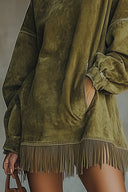 Robe col roulé en suédine avec ourlet à franges