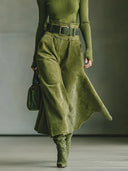 Olivengrøn off-shoulder top & imiteret ruskind nederdel sæt