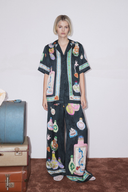 Conjunto de pantalones y blusa con estampado de jarrón Philomène de cuello en V