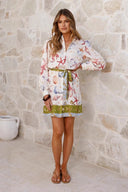 Rochie de resort tip A-line cu mâneci lungi