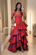 Vestido maxi com corpete halter, acabamento com folhos e franzido em vários níveis