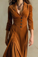 Abito lungo marrone elegante retrò con colletto in velluto