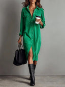 Robe midi ample en velours côtelé avec double poche poitrine et boutonnage simple