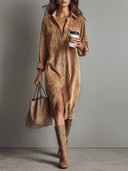 Robe midi ample en velours côtelé avec double poche poitrine et boutonnage simple
