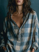 Robe mini à manches longues à col Henley à carreaux larges bleu et blanc