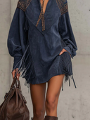 Mini-robe en suédine synthétique indigo avec broderie et pompons