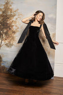 Samt trägerloses Midi-Kleid mit Schleife