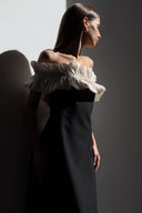 Bonnie off-shoulder flæse maxi-kjole
