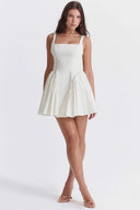 Debby Rückenfreies Mini-Kleid mit Schleife am Rücken