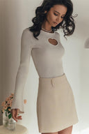 Maglia con intaglio a forma di cuore