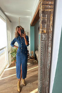 Einfarbiges Jeans-Midikleid