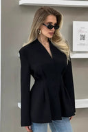 Blazer met V-hals die de taille accentueert