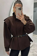 Taillierter kurzer Trenchcoat