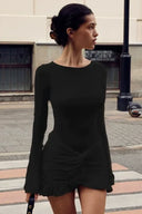 Mini-robe moulante à manches longues