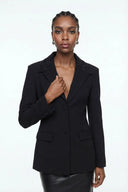 Schwarzer Blazer mit floralem Spitzeneinsatz