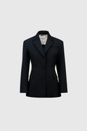 Schwarzer Blazer mit floralem Spitzeneinsatz