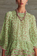 Robe verte en mousseline à imprimé léopard