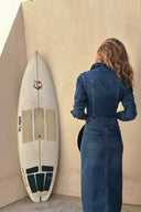 Einfarbiges Jeans-Midikleid